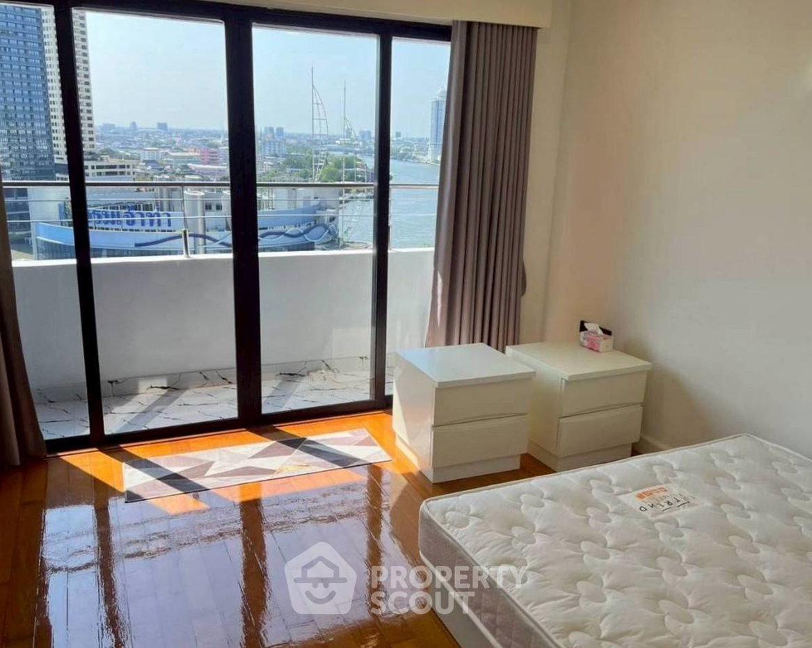 picture 3-BR Condo at Siphaya River View Condominium near MRT Hua Lamphong (ID 2193794) - 10/21