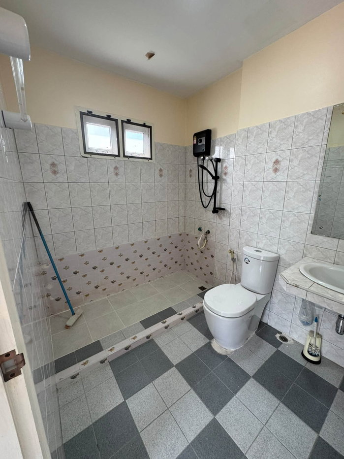รูป ให้เช่าบ้านเดี่ยวรีโนเวทใหม่ ม.อัมพรเพลส ไร่กล้วย ศรีราชา - รูปที่ 13/18