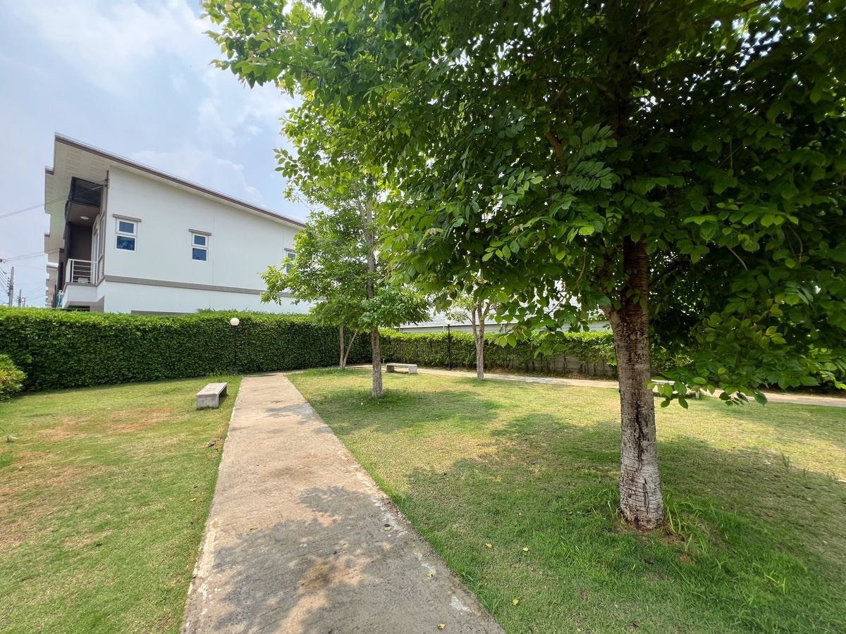 picture For Sale: Corner-Plot Townhome at Poomthara Kanchanaphisek – Bang Bua Thong - 12/15