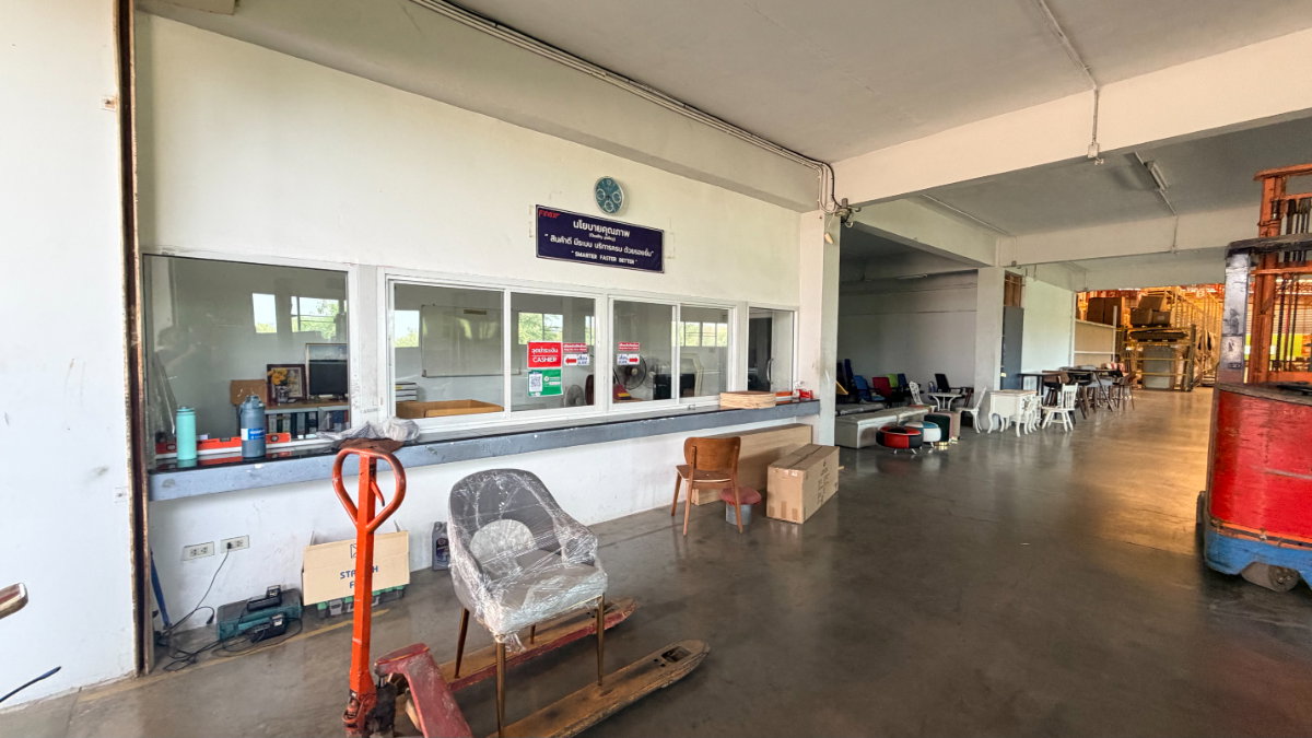 picture warehouse, showroom, and complete office. Prime location in the Ekkachai - Bang Bon area. - 10/20