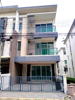 Home office for rent : 🏡 Townhome for Rent 3 bed 4 bath | Town Avenue On Nut 48 Tel.081-912-8883