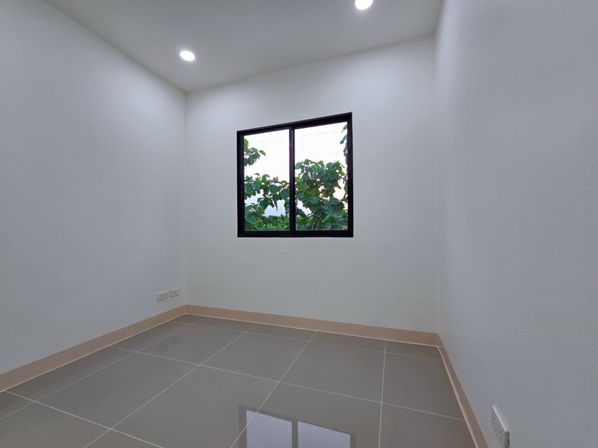 รูป 🏡 ขายขาดทุน! ทาวน์โฮมหลังมุม พื้นที่ใหญ่พิเศษ 28.9 ตร.ว. | พลีโน่ รัตนาธิเบศร์-ชัยพฤกษ์ 🔥 โอกาสทอง! ราคาถูกที่สุดในโครงการ พร้อมเข้าอยู่ได้ทันที - รูปที่ 13/15