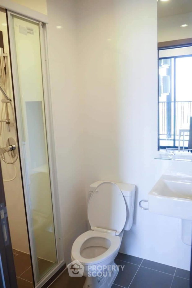 picture 20th-Floor 1-BR At The Base Park East Sukhumvit 77 Near BTS On Nut (ID 1490542) - 8/11