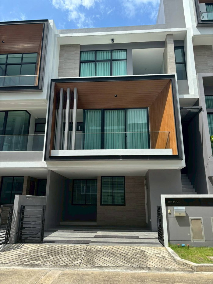รูป 🏡✨ ให้เช่าทาวน์โฮม 3 ชั้น Nirvana DEFINE ศรีนครินทร์–พระราม 9 | เฟอร์ครบ พร้อมเข้าอยู่ - รูปที่ 1/14