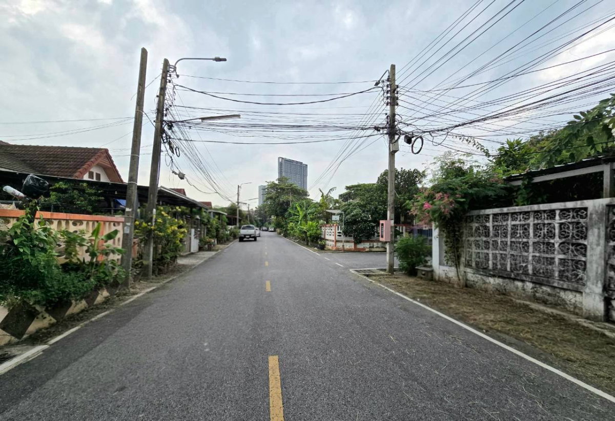 รูป 97838 - บ้านเดี่ยวไทรม้า-รัตนาธิเบศร์ (บางรักน้อย ซ.16/2) ใกล้ MRT และจุดขึ้นลงทางด่วนงามวงศ์วาน พื้นที่ 54 ตร.วา (99 ตร.ม.) 4 ห้องนอน 2 ห้องน้ำ - รูปที่ 2/12