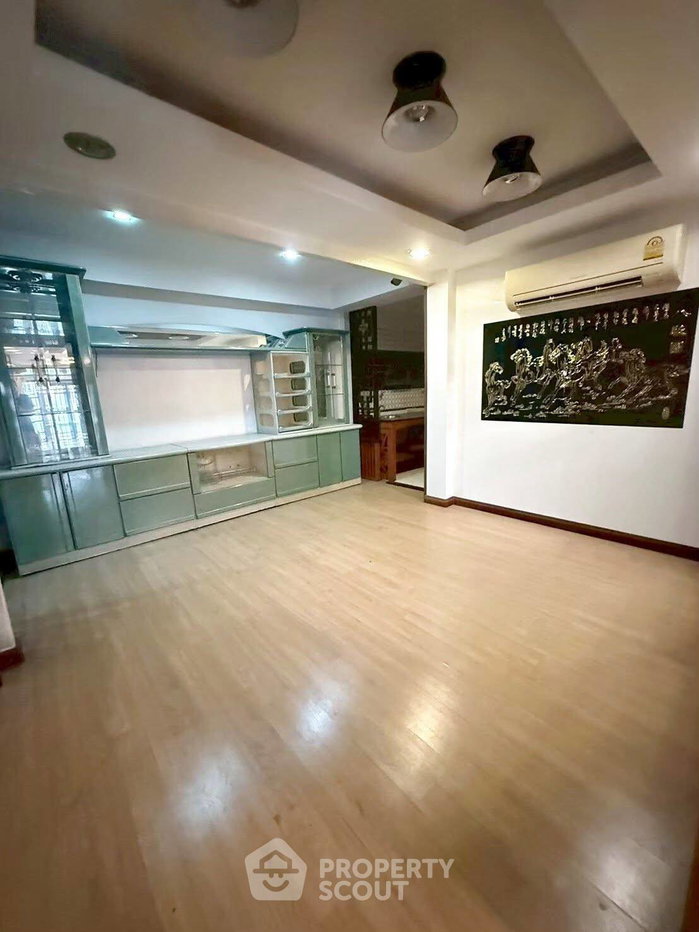 picture 4-BR House in Saphan Sung (ID 3407426) - 27/28