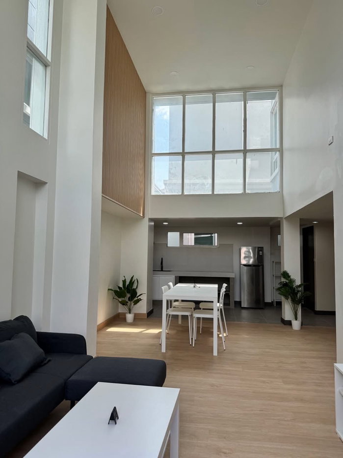 รูป 🏡 FOR RENT ทาวน์โฮมรีโนเวทใหม่ เอกมัย ซอยปรีดี พนมยงค์ 31 (Ekkamai 12) 3 ห้องนอน 3 ห้องน้ำ ทำเลใจกลางเอกมัย - รูปที่ 2/18