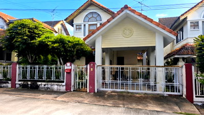 บ้านเดี่ยว ชลบุรี : 99016 - ขายบ้านเดี่ยวทำเลดี เนื้อที่ 55 ตารางวา 3 นอน 4 น้ำ ใกล้โลตัส ศรีราชา