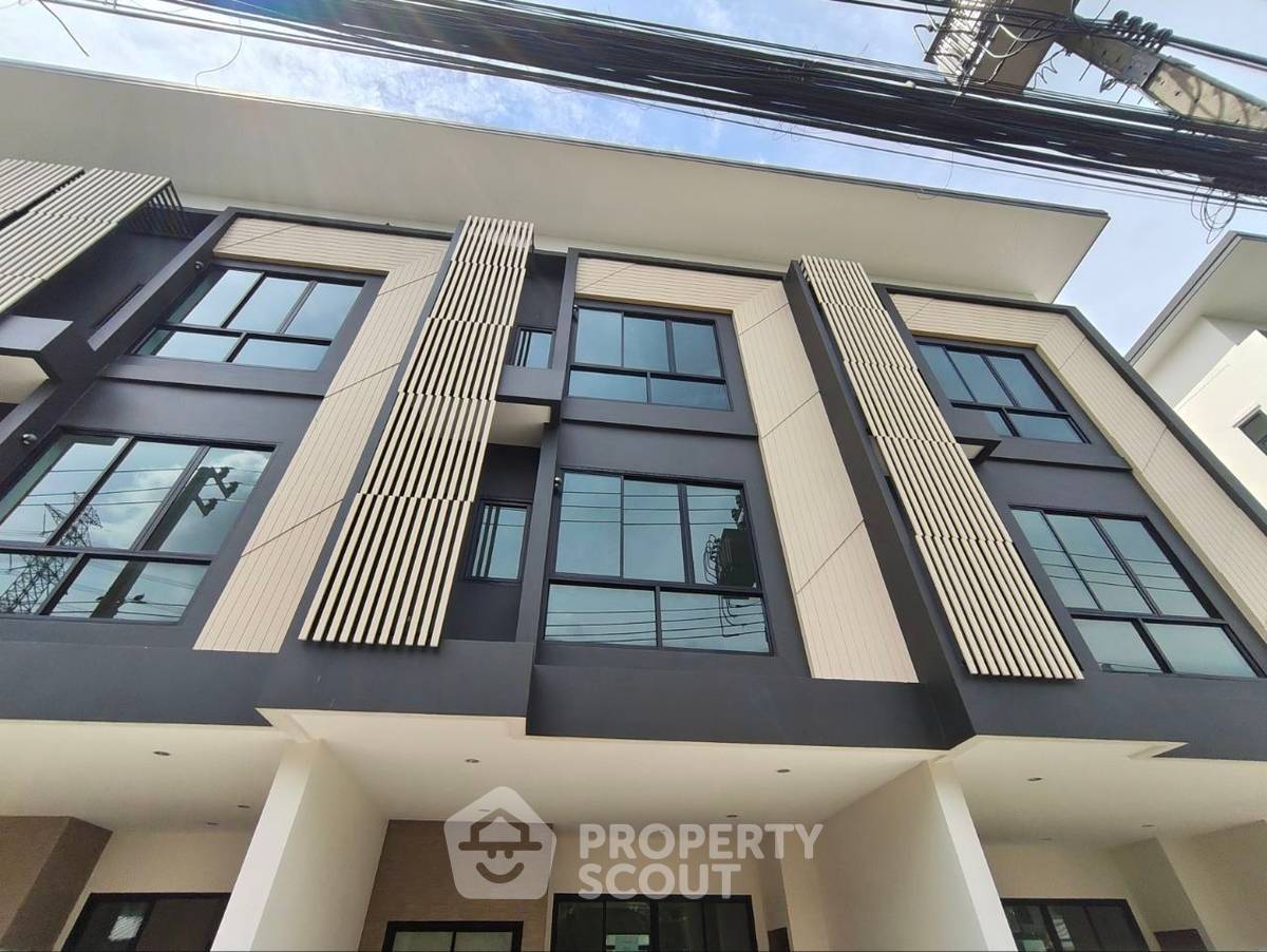 รูป ทาวน์เฮาส์ 4 ห้องนอน 275 ตร.ม. Panara Ratchada 66 ใกล้ MRT วงศ์สว่าง (ID 3403992) - รูปที่ 21/21