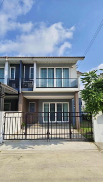99032 - ขายด่วน บ้านแฝด โครงการศุภาลัยวิลล์รังสิต - คลอง2 (Supalai Ville Rangsit - Klong 2) 3 นอน 3 น้ำ มีพื้นที่ข้างบ้าน ใกล้ฟิวเจอร์พาร์ครังสิต
