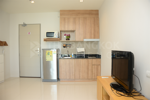 Ideo Verve Ratchaprarop Start your comfort here near Airport Rail Link Ratchaprarop Station