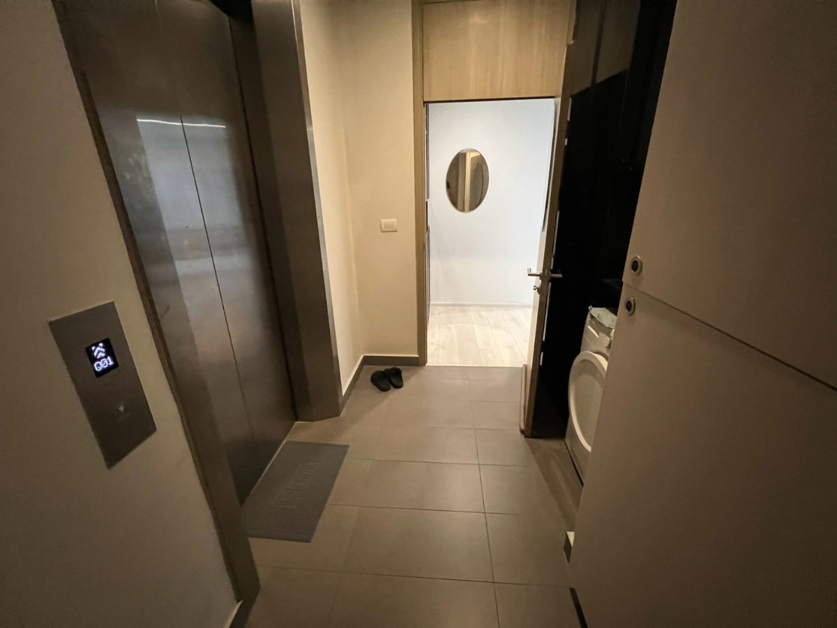 รูป คอนโด 1ห้องนอน โนเบิล เพลินจิต เฟอร์นิเจอร์ครบ ชั้น34 วิวสวยมาก - รูปที่ 3/25