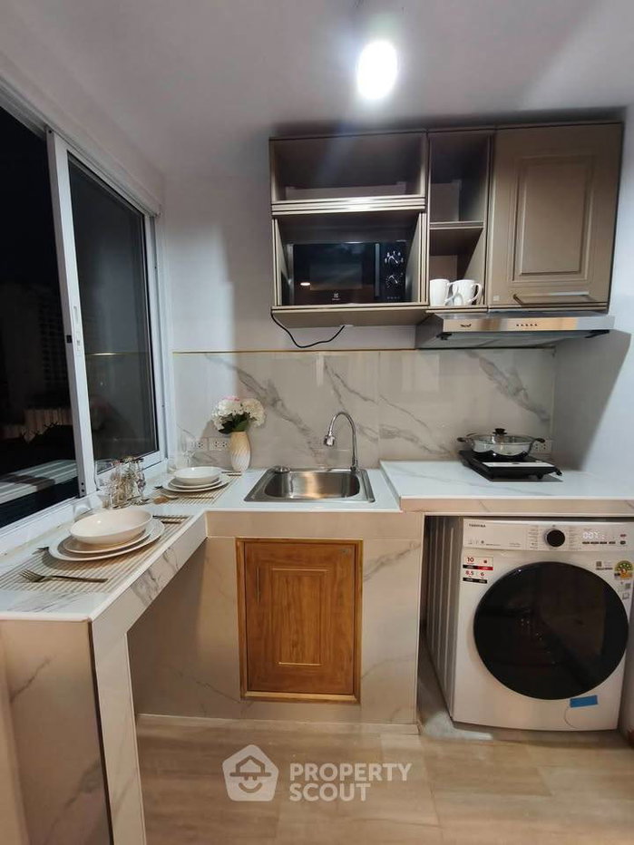 picture 1-BR Condo For Rent At Night Bazaar Condotel, Chiang Mai (ID 3406224) - 3/16
