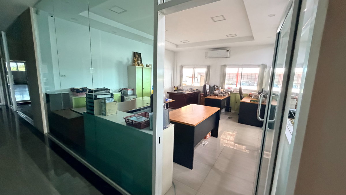 picture warehouse, showroom, and complete office. Prime location in the Ekkachai - Bang Bon area. - 4/20
