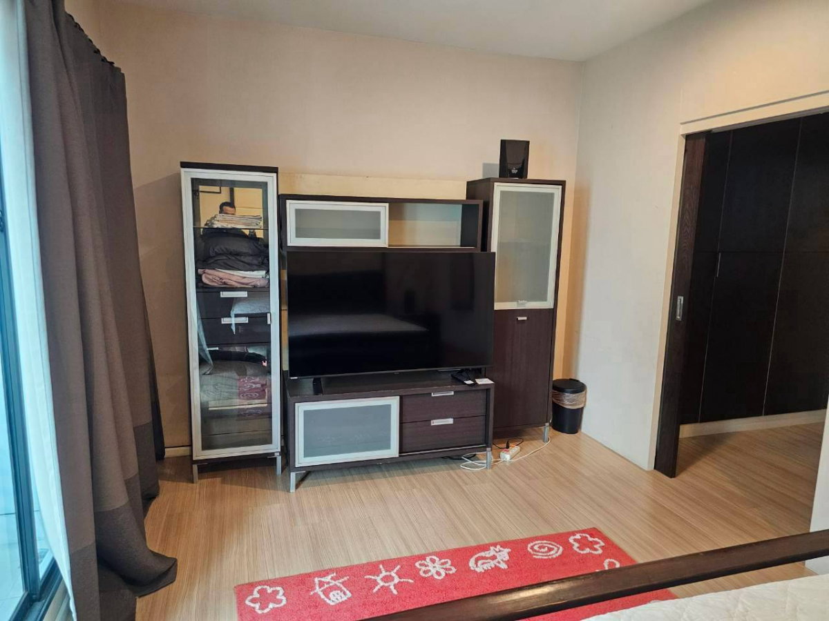 picture 🏡✨ 3-Story Townhome for Sale – Move-In Ready! - 19/29