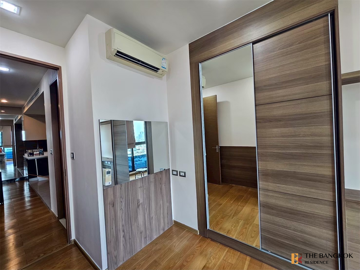 picture The Address Sathorn 12 Popular units sell out fast near BTS Saint Louis - 1/10