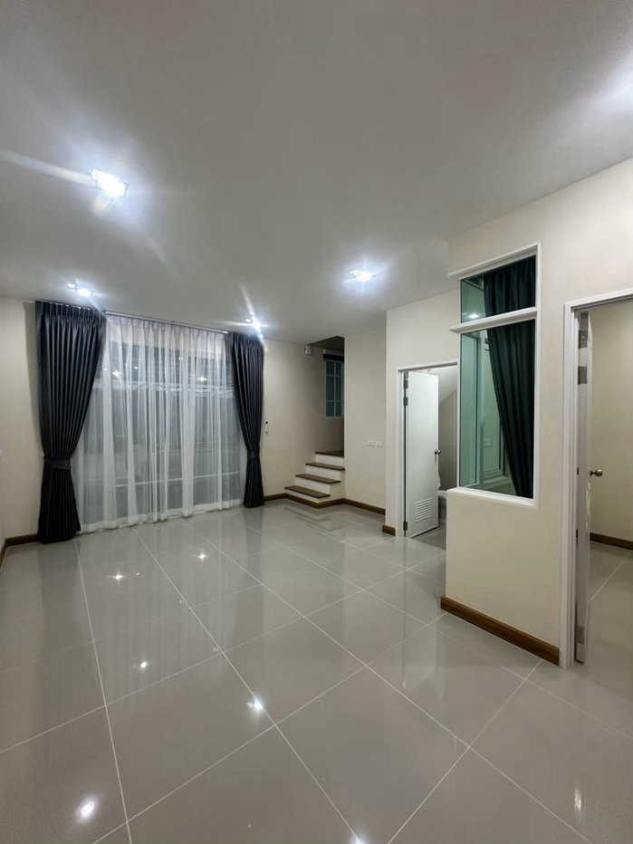 รูป 🏠✨ ให้เช่า ทาวน์โฮม 2 ชั้น โกลเด้น ทาวน์ วิภาวดี-รังสิต 4 ห้องนอน 3 ห้องน้ำ ทำเลติดถนนพหลโยธิน ซอยคลองหลวง 10 - รูปที่ 2/19