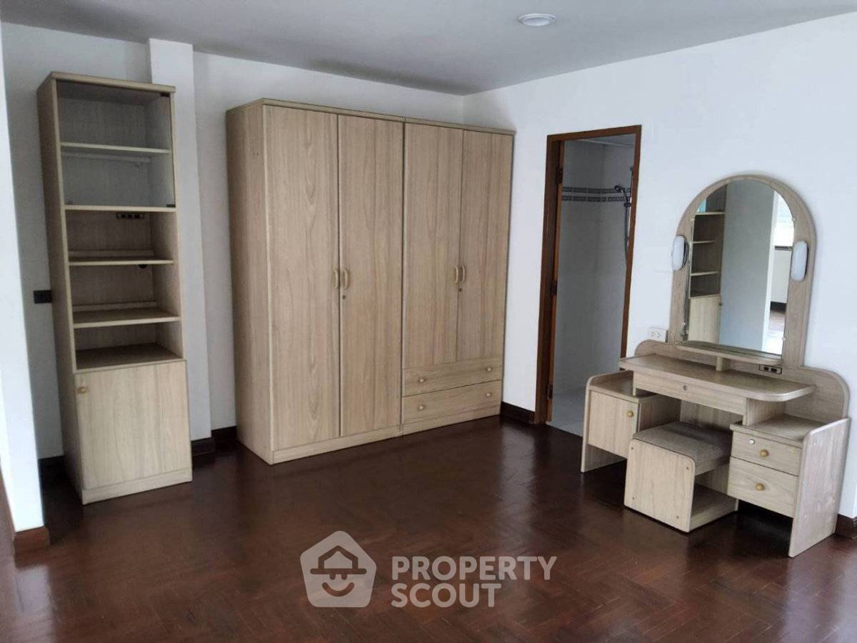 รูป ทาวน์เฮาส์ 3 ห้องนอน ขนาด 273 ตร.ม. Baan Charoen Eakamai 10 ใกล้ BTS เอกมัย (ID 3408410) - รูปที่ 12/38