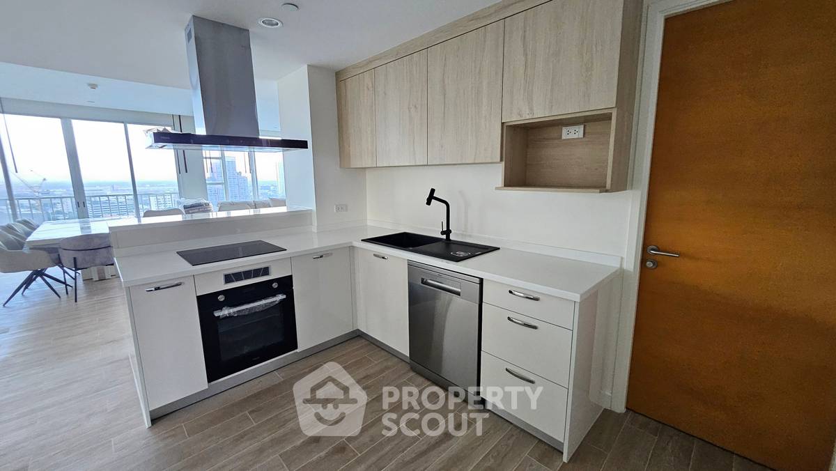 picture Pet-Friendly 3-BR 153 Sqm Fullerton Sukhumvit, 400m To BTS Ekkamai (ID 3407527) - 11/14