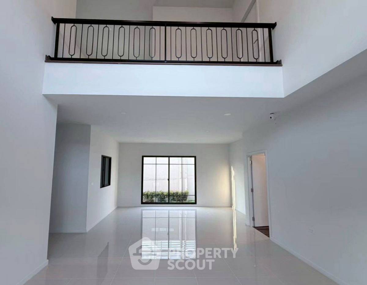 picture 4-BR House close to Suvarnabhumi Airport (ID 3405412) - 1/7
