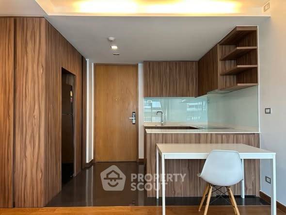 picture 2-BR Condo at Via 31 near MRT Sukhumvit (ID 3402595) - 3/15