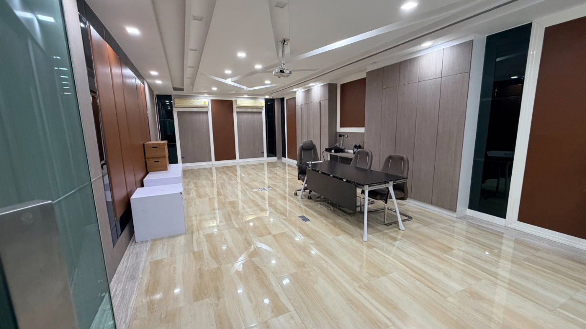 picture warehouse, showroom, and complete office. Prime location in the Ekkachai - Bang Bon area. - 3/20