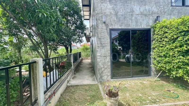รูป บ้านเดี่ยว 2 ชั้น เลียบคลองสาม 7  ใกล้ BTS คูคต - รูปที่ 3/14