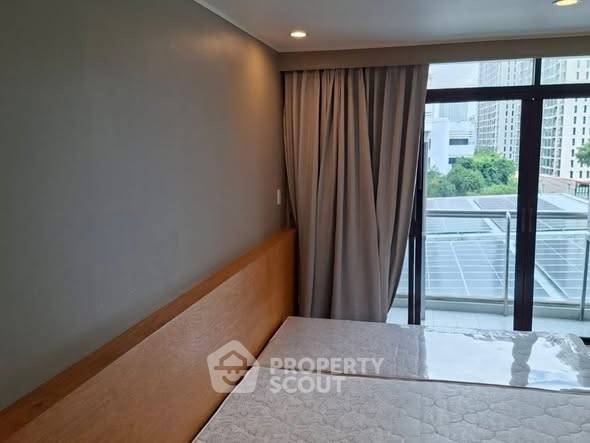 picture 2-BR Condo at Via 31 near MRT Sukhumvit (ID 3402595) - 4/15