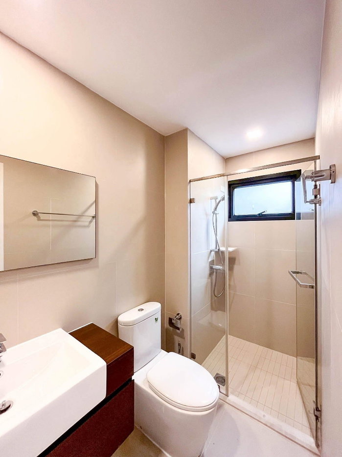รูป ขายบ้าน 3 ชั้น สุดหรู ราคาสุดคุ้ม รีโนเวทใหม่ทั้งหลัง  - รูปที่ 13/15