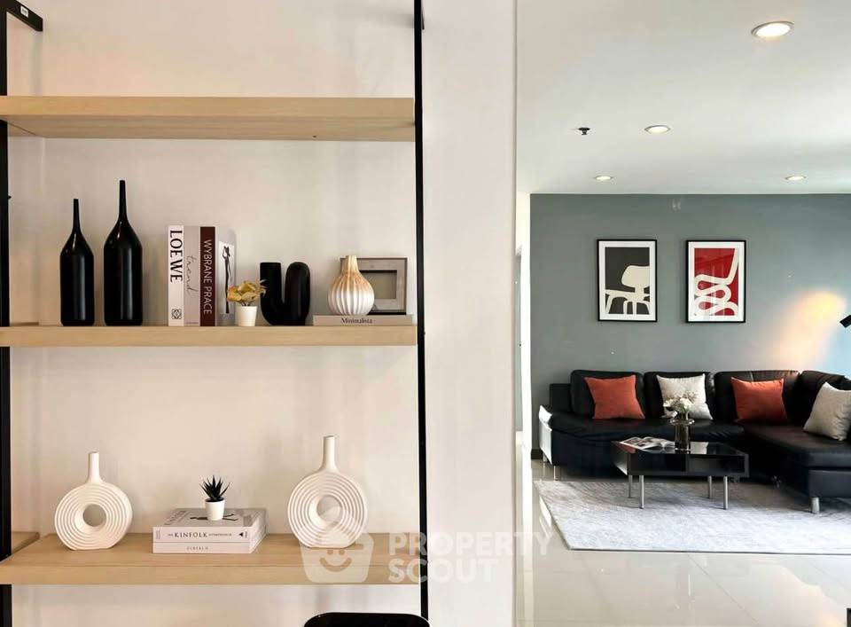 รูป คอนโด 2 ห้องนอน 82 ตร.ม. ใกล้ BTS เซนต์หลุยส์ 60 ม. Silom Suite Condominium (ID 2953541) - รูปที่ 1/8