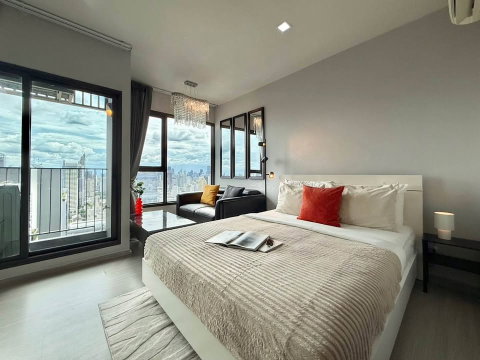 For Rent Life Asoke Rama9 — Studio | MRT Phra Ram 9 | Fully Furnished GTN-1232