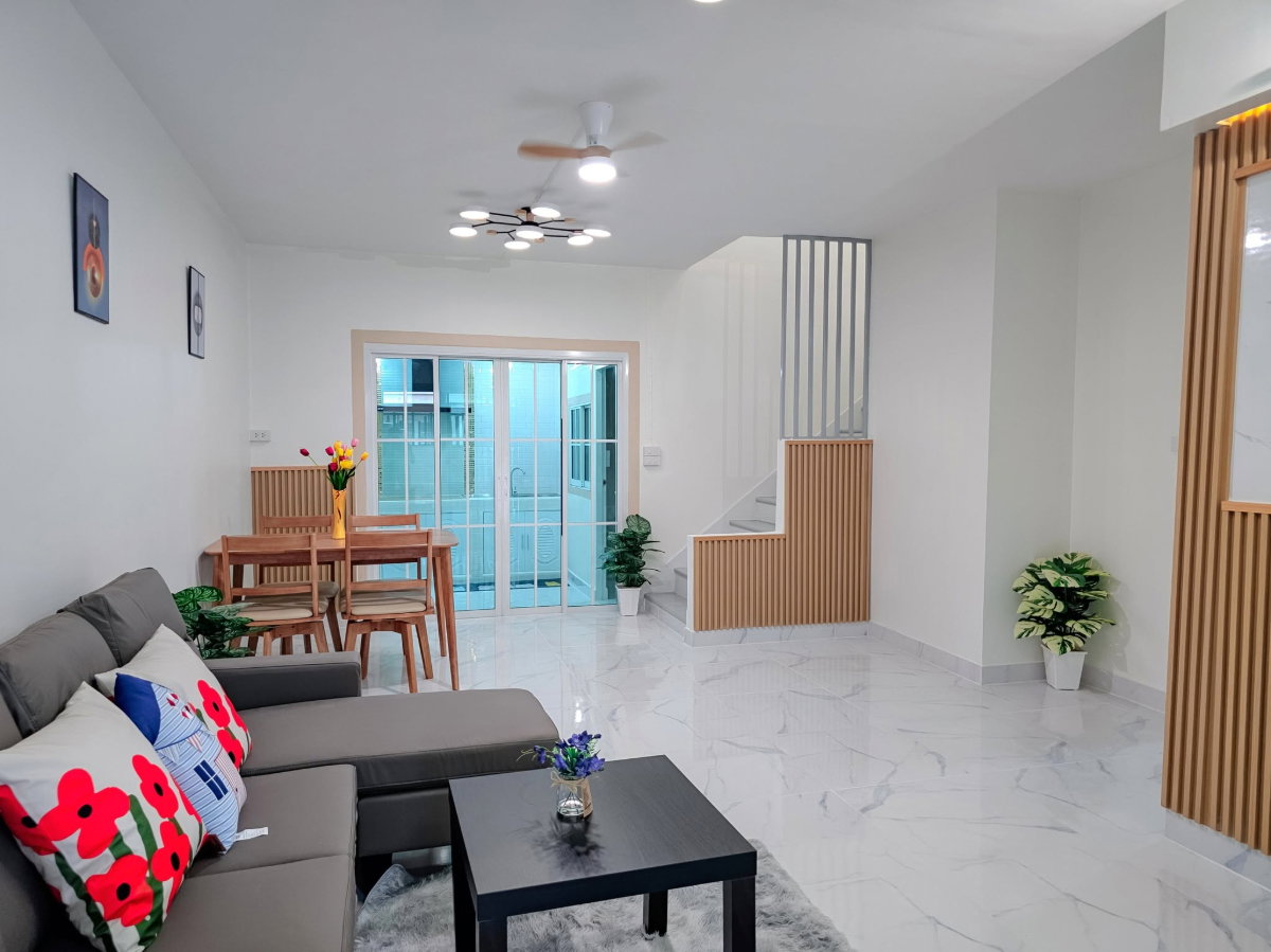 รูป 🏡 โอกาสทองของผู้หาบ้านแถบบางใหญ่! ทาวน์เฮ้าส์หลังใหญ่ พื้นที่จุใจ 23.6 ตร.ว. พร้อมเข้าอยู่ได้ทันที - รูปที่ 4/13