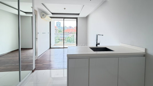 🛏️ 1 Bed - 🛁 1 Bath - 🏙️ City View - 🇹🇭 THAI name - 🏢 The Peak Towers Pattaya - Ref: PEAKT87