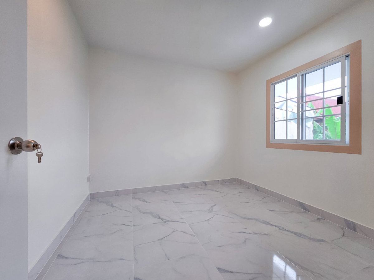 รูป 🏡 โอกาสทองของผู้หาบ้านแถบบางใหญ่! ทาวน์เฮ้าส์หลังใหญ่ พื้นที่จุใจ 23.6 ตร.ว. พร้อมเข้าอยู่ได้ทันที - รูปที่ 8/13