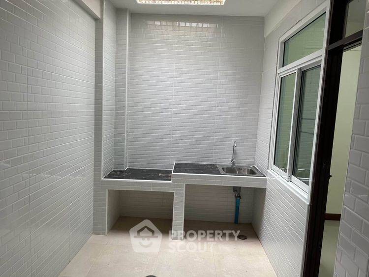 picture 4-BR 104 Sqm Townhouse At Anothai Village, Phra Ram 3 (ID 3407877) - 8/13