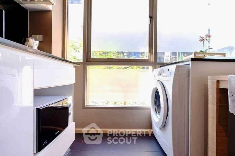 picture 200m To BTS Chong Nonsi | 1-BR Klass Silom (ID 3403109) - 7/11