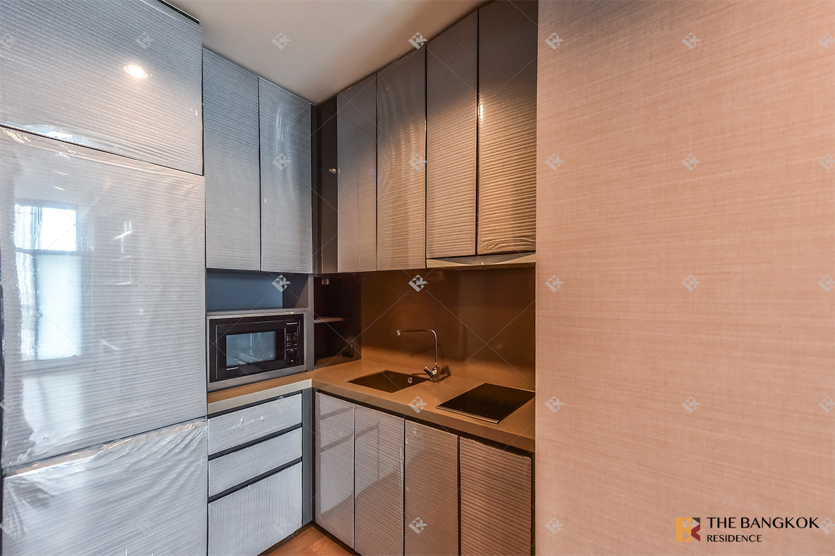 picture The Diplomat Sathorn near BTS Surasak - 6/10