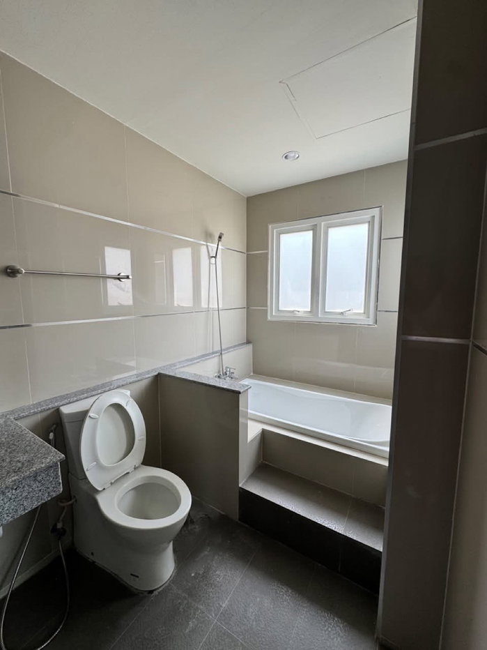 รูป 🏡 FOR RENT ทาวน์โฮมรีโนเวทใหม่ เอกมัย ซอยปรีดี พนมยงค์ 31 (Ekkamai 12) 3 ห้องนอน 3 ห้องน้ำ ทำเลใจกลางเอกมัย - รูปที่ 12/18