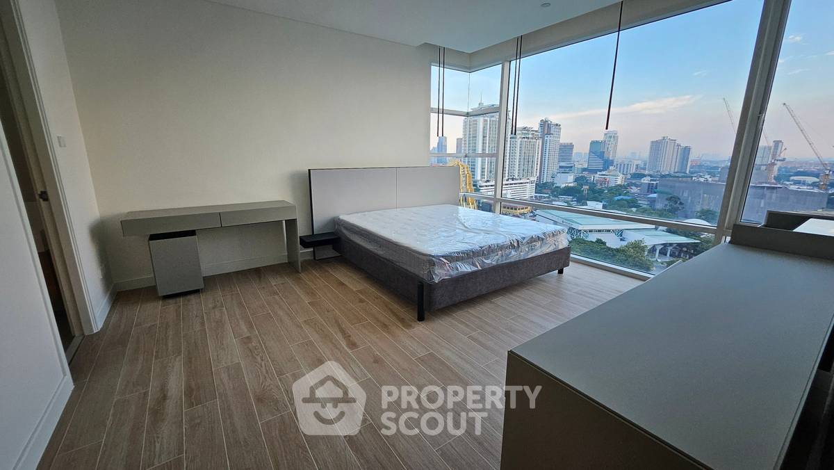 picture Pet-Friendly 3-BR 153 Sqm Fullerton Sukhumvit, 400m To BTS Ekkamai (ID 3407527) - 6/14