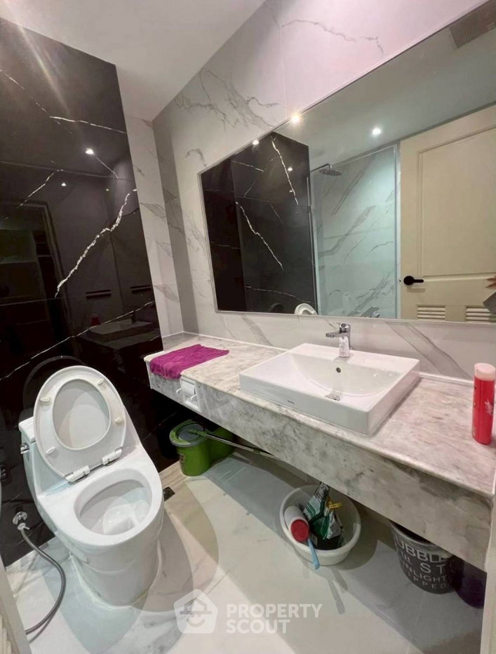 picture 3-BR Condo at Siphaya River View Condominium near MRT Hua Lamphong (ID 2193794) - 15/21