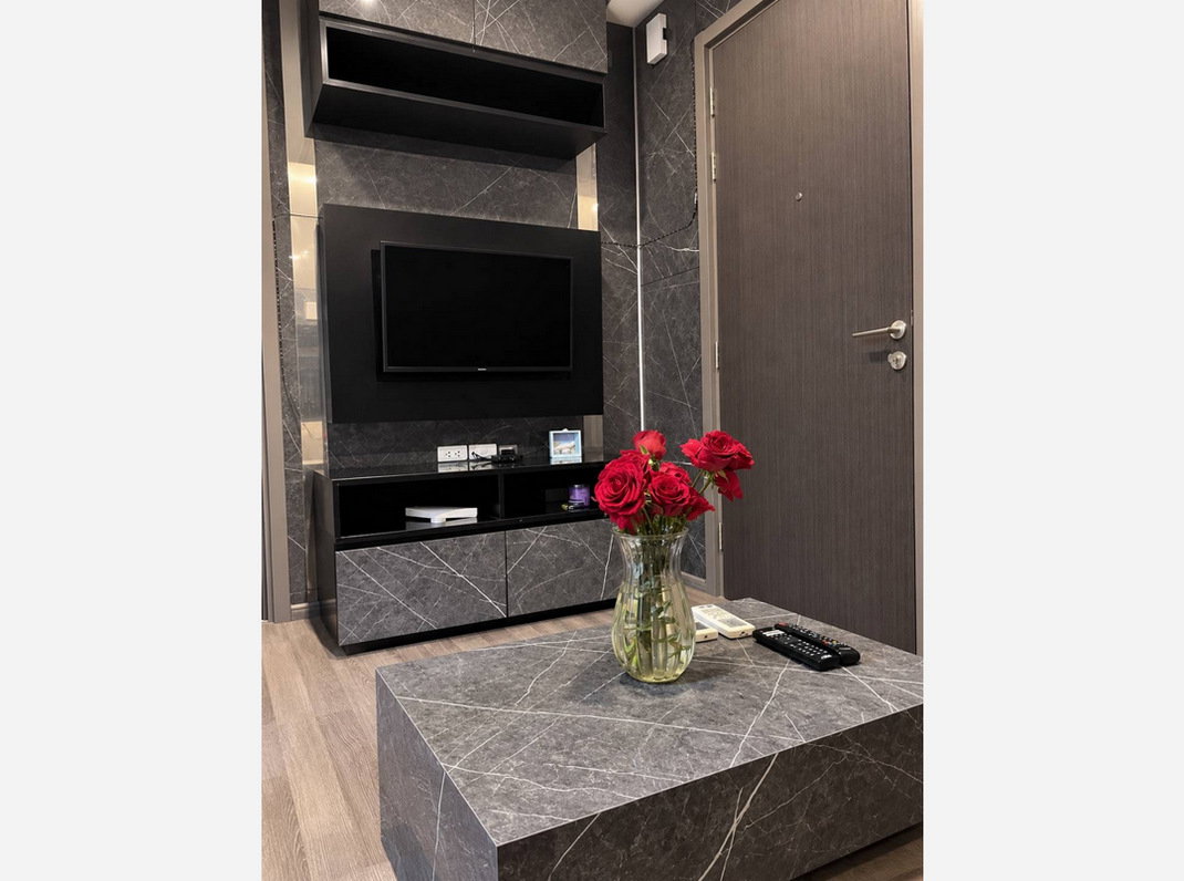 รูป Call : 091-949-9463 / Condo The Base Park East ใกล้ BTS อ่อนนุช 30 ตร.ม 1 ห้องนอน 1 ห้องครัว เฟอร์นิเจอร์บิ้วท์อิน - รูปที่ 3/11