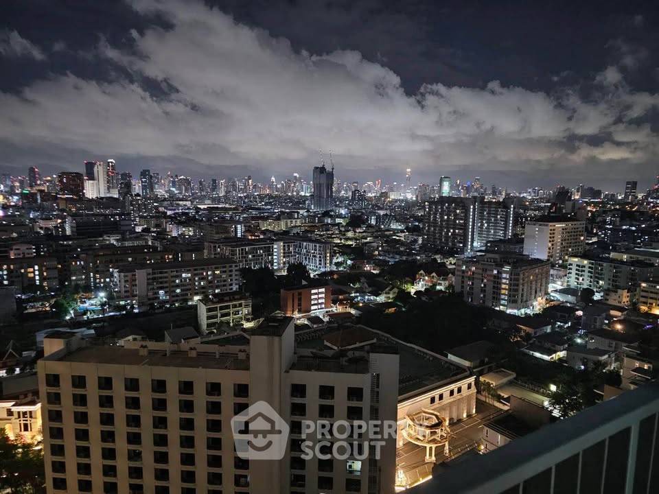 picture 2-BR Condo at Quinn Condo Ratchada 17 near MRT Sutthisan (ID 3399185) - 2/5