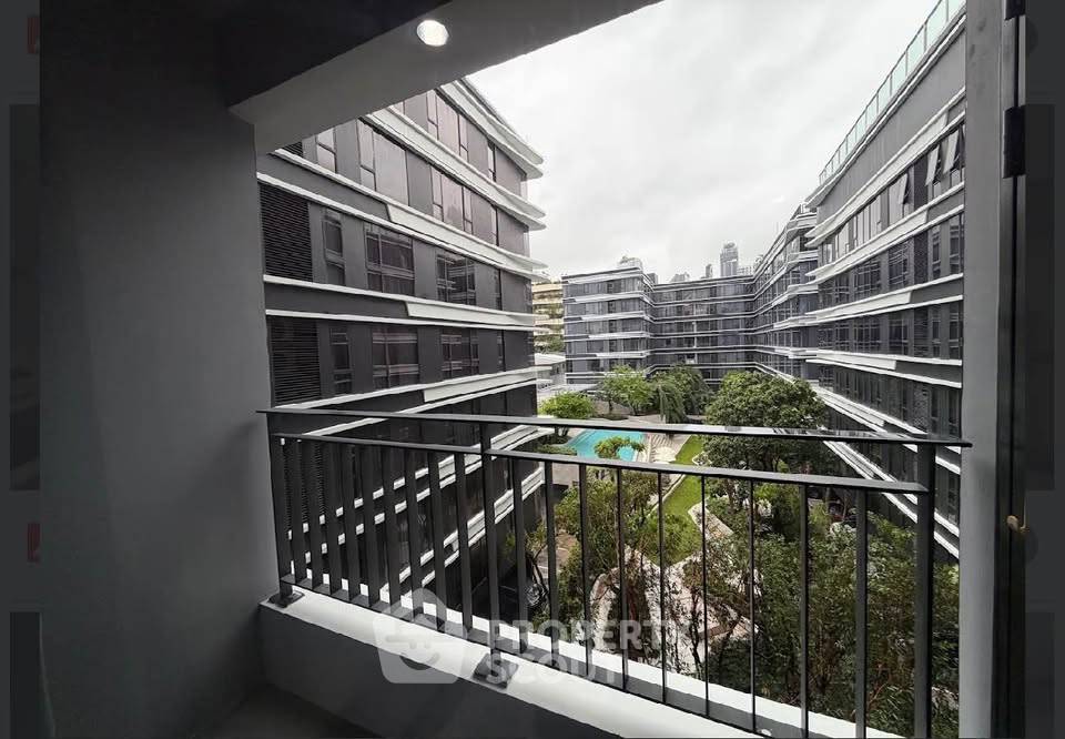 picture 1-BR Condo at Ideo Mobi Sukhumvit 40 near BTS Ekkamai (ID 3404868) - 3/6