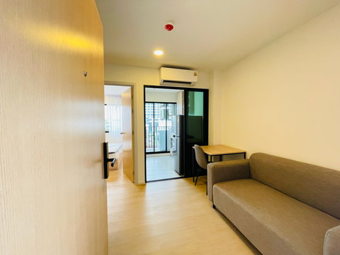 Chewathai Hallmark Ekkamai Ramintra Condo for Rent
