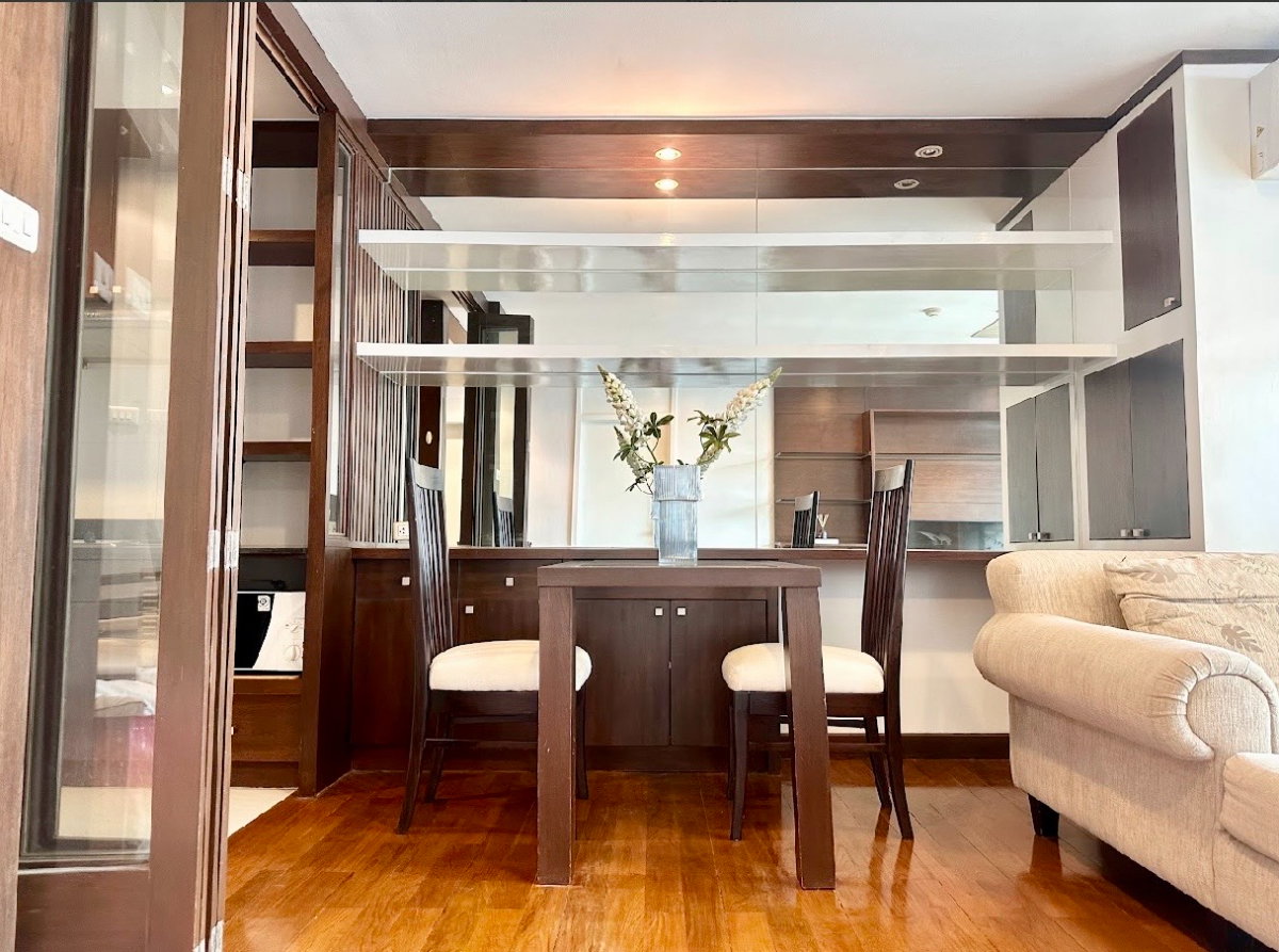 picture code : B95 The Royal Place 2 Bedroom : 1 - 3/9