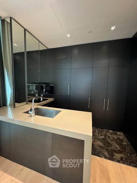 picture 2-BR Condo 90 Sqm At 28 Chidlom Near BTS Chit Lom (ID 3402185) - 3/10