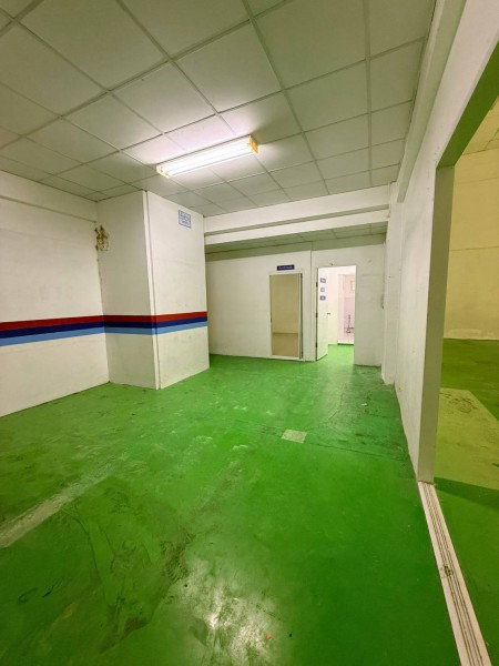 picture 			MRT Sutthisan. 567m. Warehouse with office for rent  79sq.wa. 300sq.m. of usable space. Features a h           - 5/8