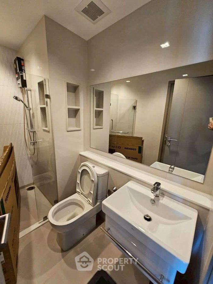 picture 32nd-Floor 2-BR At Life Asoke - Rama 9, MRT Phra Ram 9 (ID 3402789) - 6/11