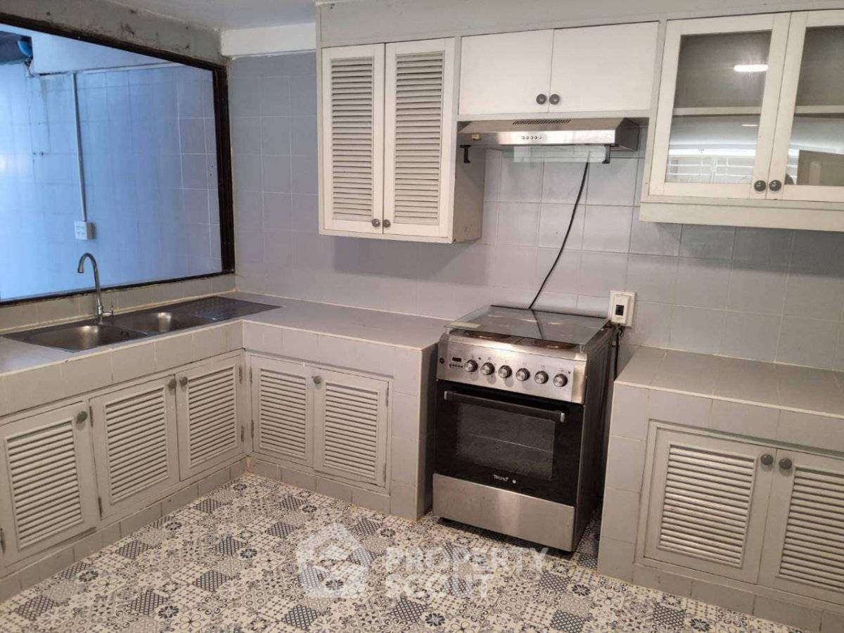 รูป ทาวน์เฮาส์ 3 ห้องนอน ขนาด 273 ตร.ม. Baan Charoen Eakamai 10 ใกล้ BTS เอกมัย (ID 3408410) - รูปที่ 30/38