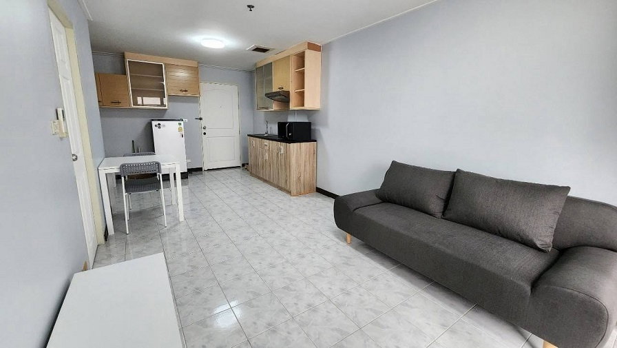 picture **FOR RENT: CommonWealth Pinklao - 48 sqm Corner Unit, 15th Floor, City View - 10,000 THB/month ALL-IN** - 3/8